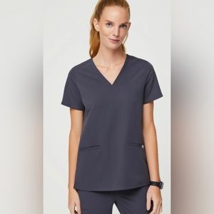 Figs Charcoal Medium Casma Top